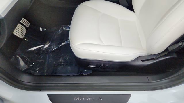 Used 2023 Tesla Model 3 Performance image 34