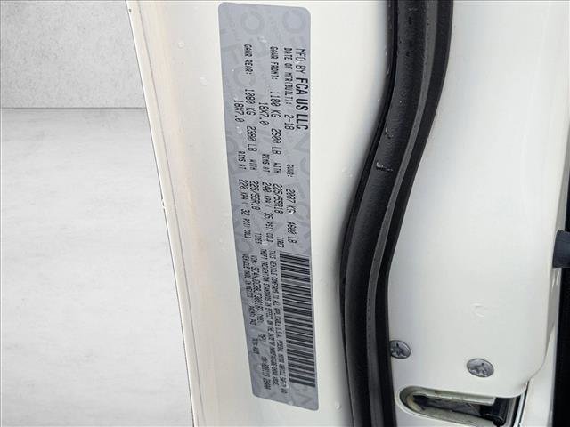 Used 2018 Jeep Compass Limited w/ Navigation Group image 24