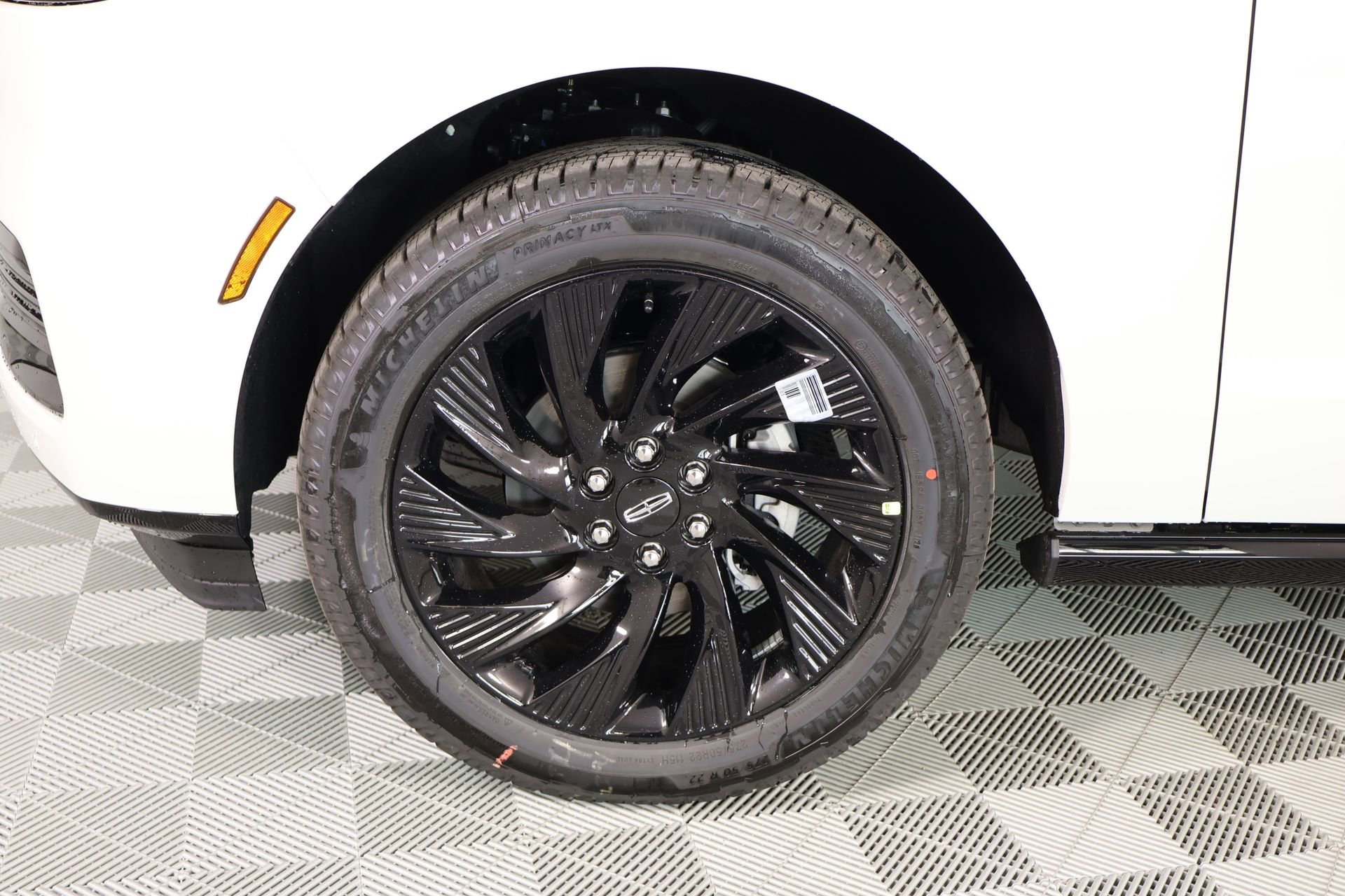 New 2026 Lincoln Navigator L Reserve AWD/4WD image 19