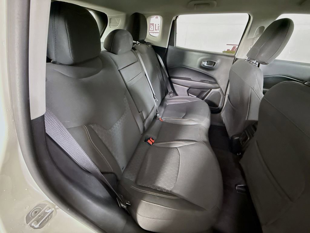 Used 2019 Jeep Compass Sport w/ Tech Group AWD/4WD image 27
