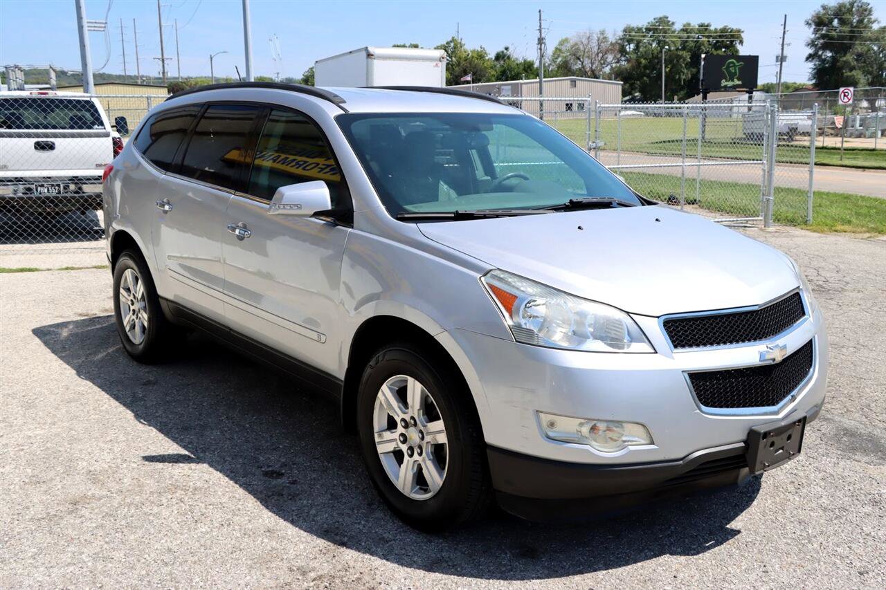 Used 2010 Chevrolet Traverse LT w/ Personal Connectivity Package image 5