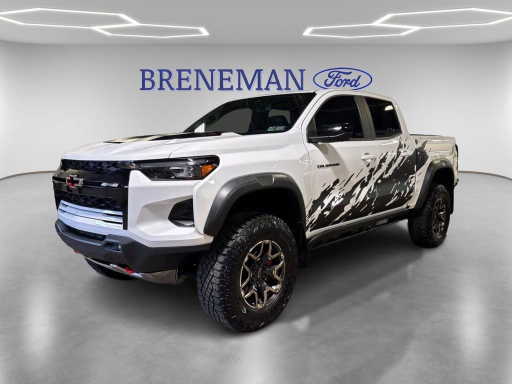 Used 2024 Chevrolet Colorado ZR2 w/ ZR2 Convenience Package III image 1