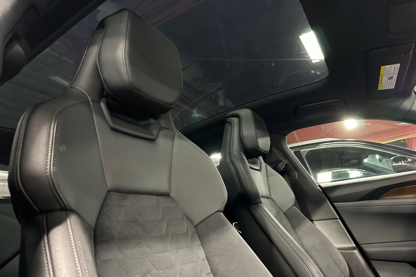 Used 2022 Audi e-tron GT Premium Plus image 15