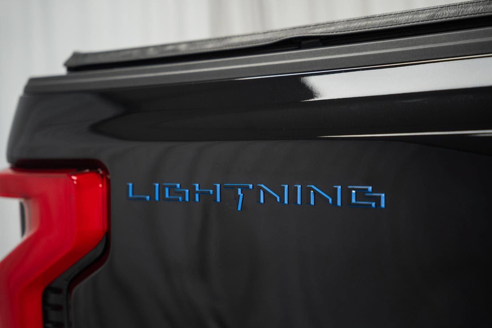 Used 2025 Ford F150 Lightning Flash AWD/4WD image 20