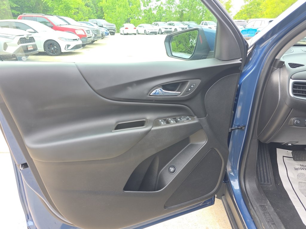 Used 2024 Chevrolet Equinox LT w/ LPO, Floor Liner Package FWD image 9
