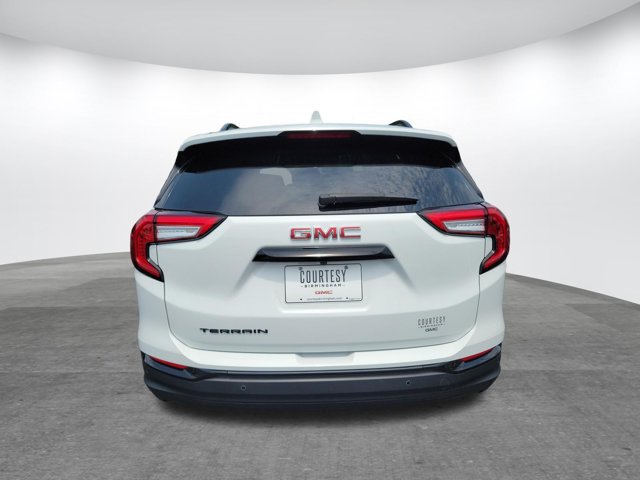 Used 2024 GMC Terrain SLE w/ Driver Convenience Package FWD image 6