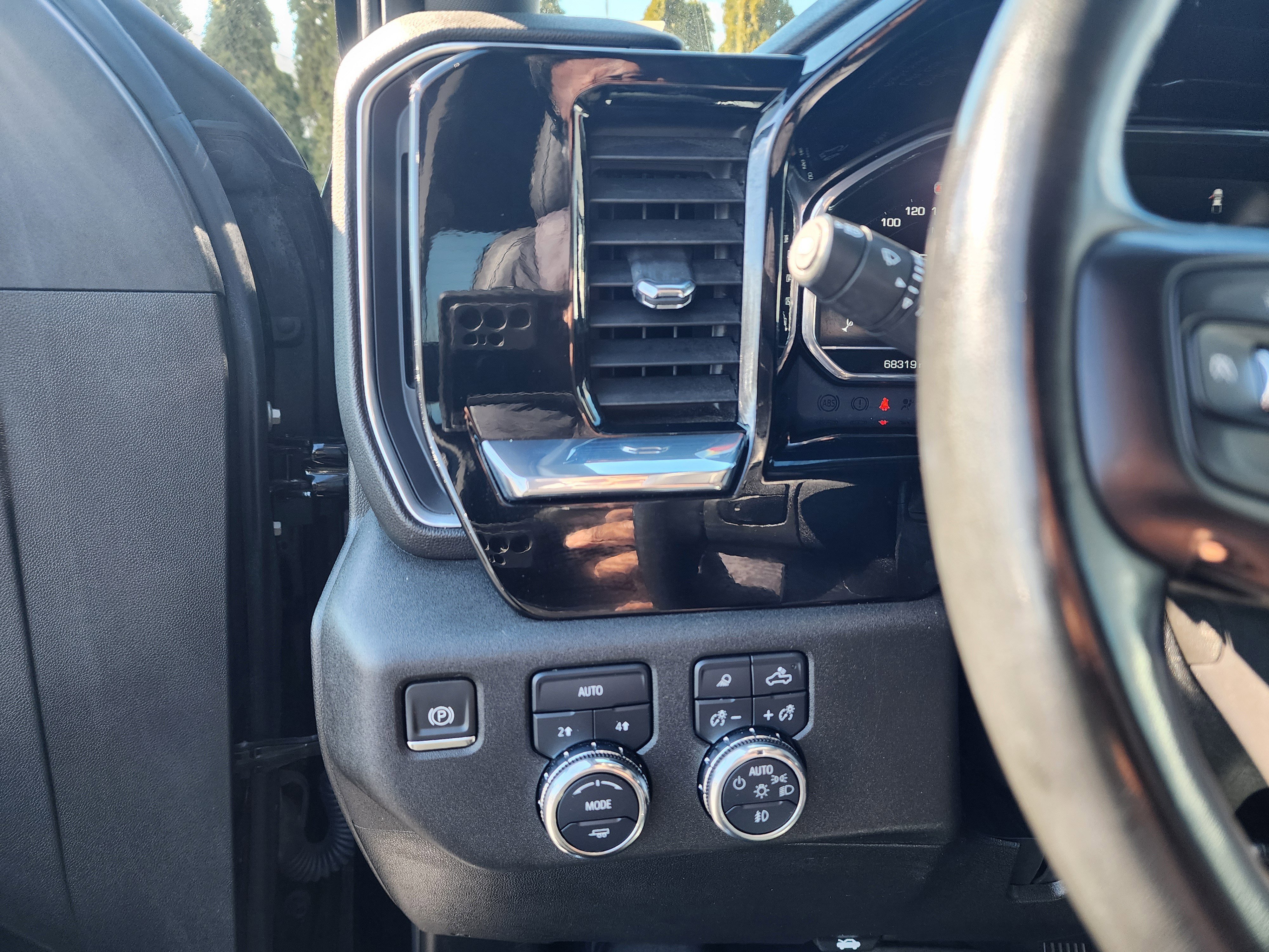 Used 2024 GMC Sierra 1500 SLT image 27