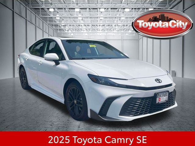 Used 2025 Toyota Camry SE w/ Multimedia Upgrade Package