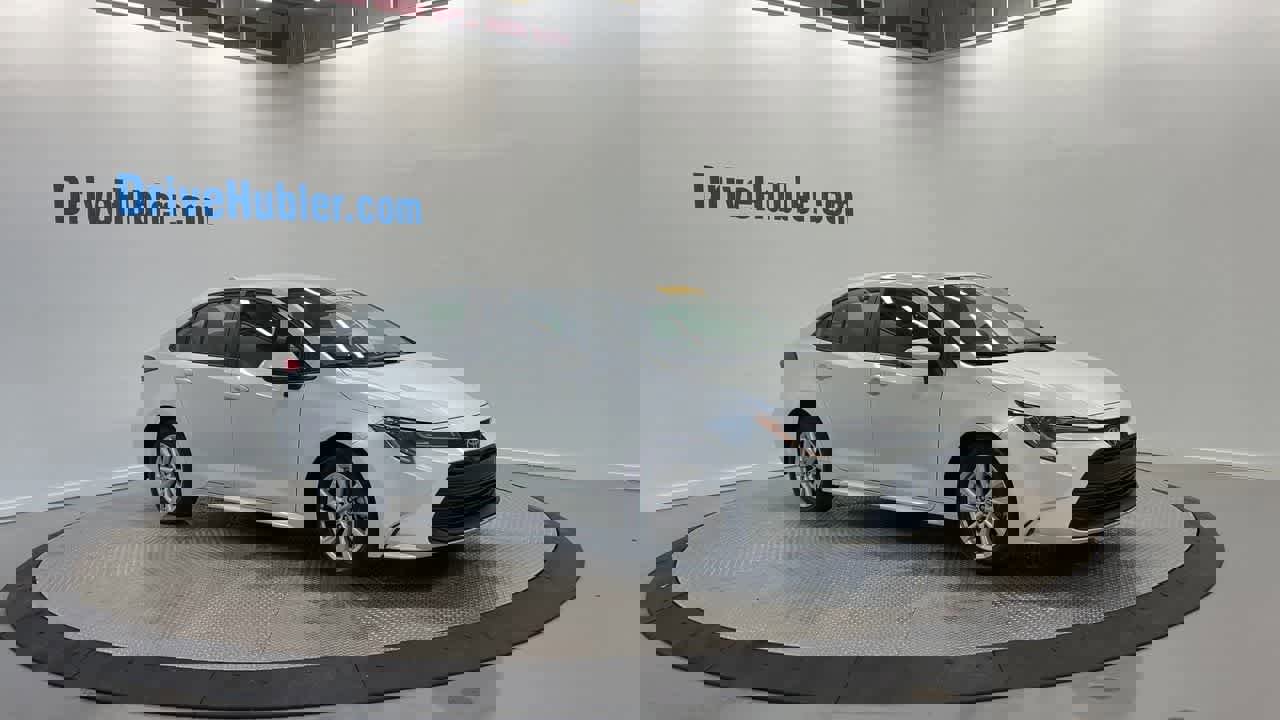 Used 2024 Toyota Corolla LE w/ LE Convenience Package image 5