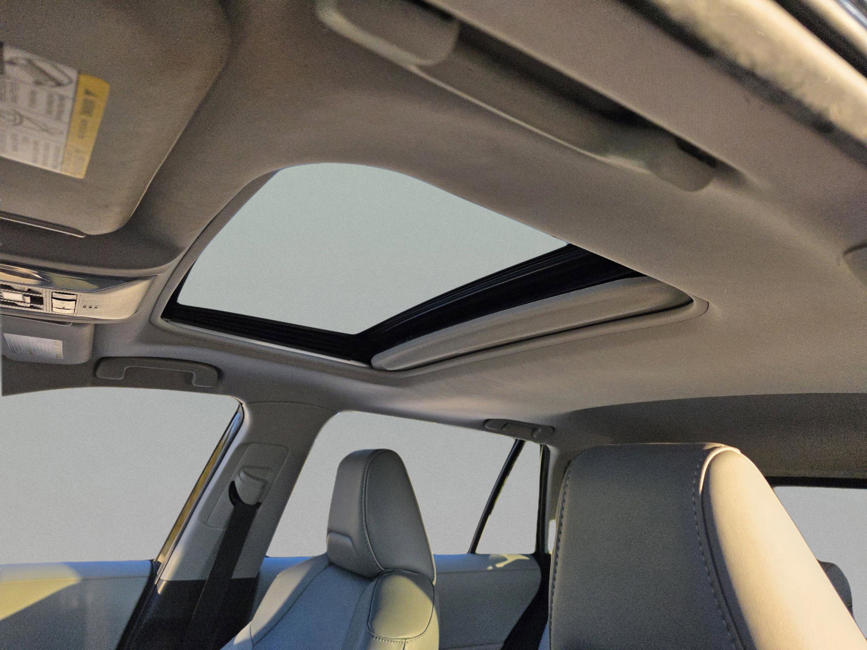 Used 2020 Toyota RAV4 XLE Premium image 11