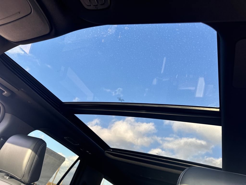 New 2025 Ford Expedition Platinum w/ Stealth Performance Package image 23