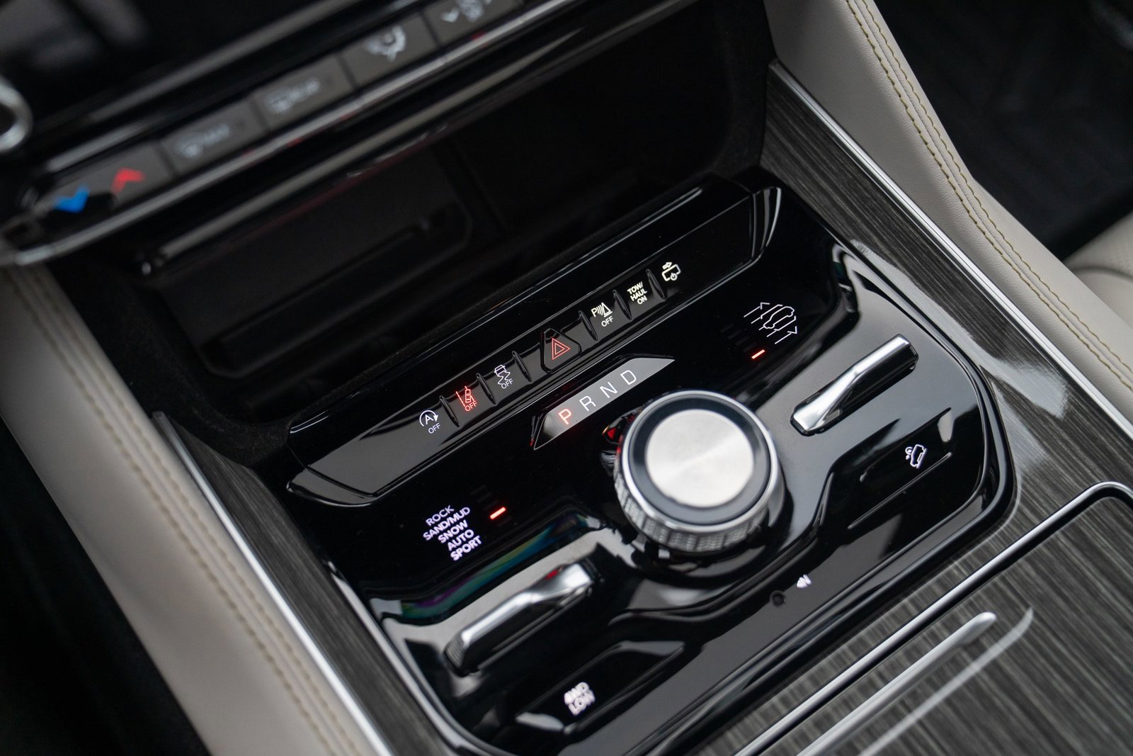 Used 2022 Jeep Wagoneer Series III w/ Premium Group I image 17