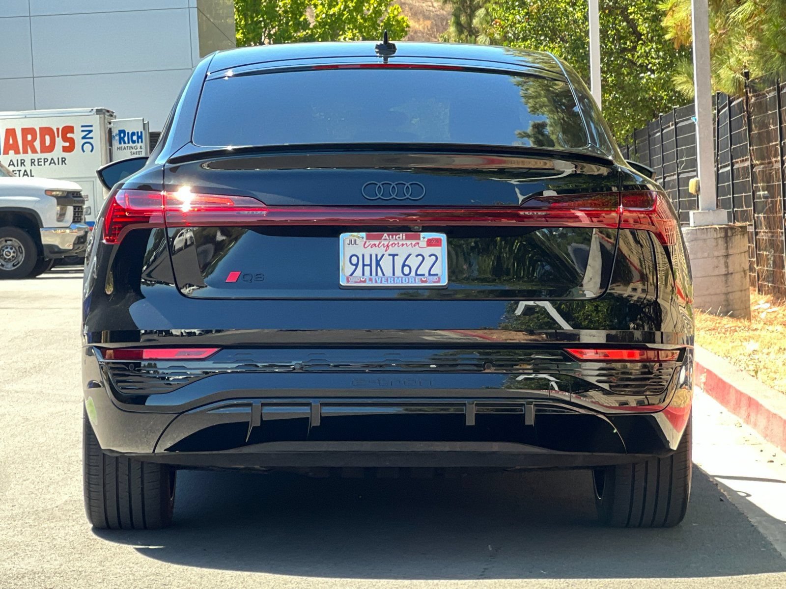 Used 2024 Audi Q8 e-tron Prestige w/ Prestige Package AWD/4WD image 5