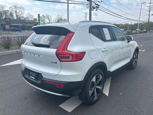 Certified 2025 Volvo XC40 B5 Plus AWD/4WD image 5