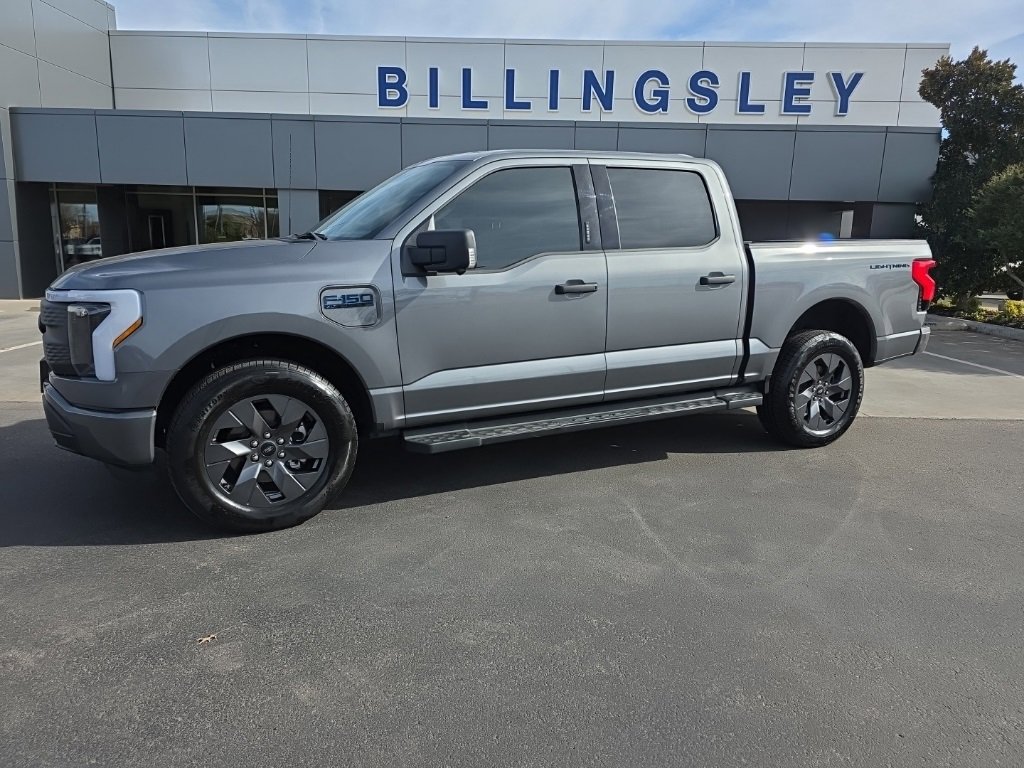 Used 2024 Ford F150 Lightning XLT image 2