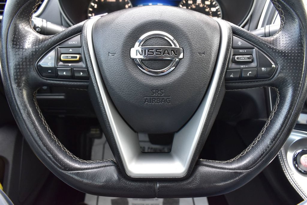 Used 2017 Nissan Maxima FWD image 15
