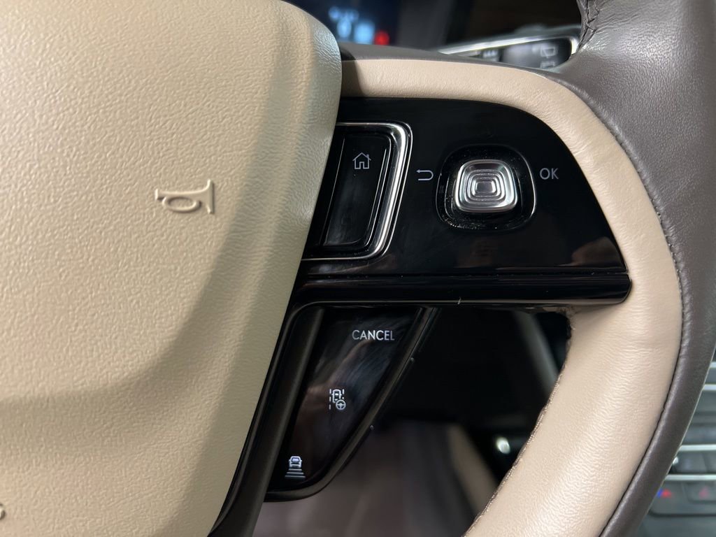 Used 2021 Lincoln Corsair Reserve w/ Equipment Group 201A image 18