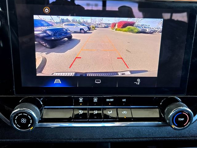 Used 2024 Chevrolet Colorado Trail Boss w/ Advanced Trailering Package image 12