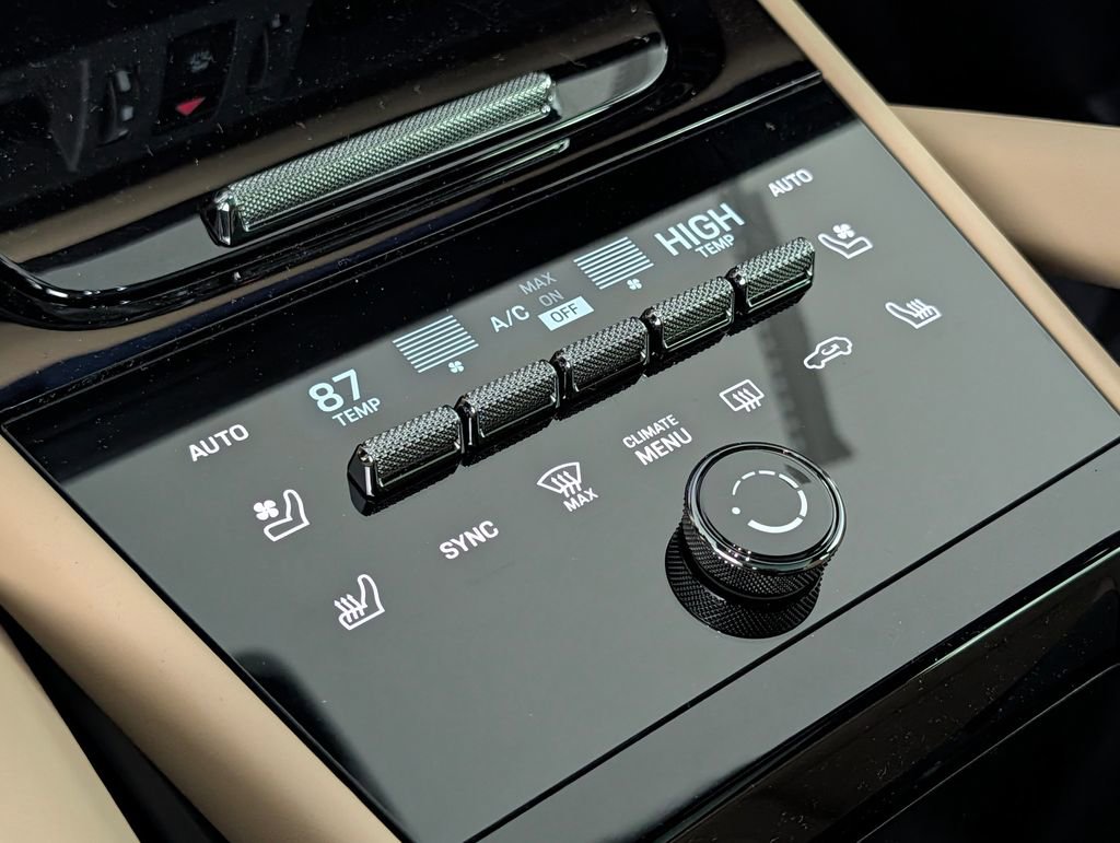 New 2026 Porsche Cayenne Coupe image 36