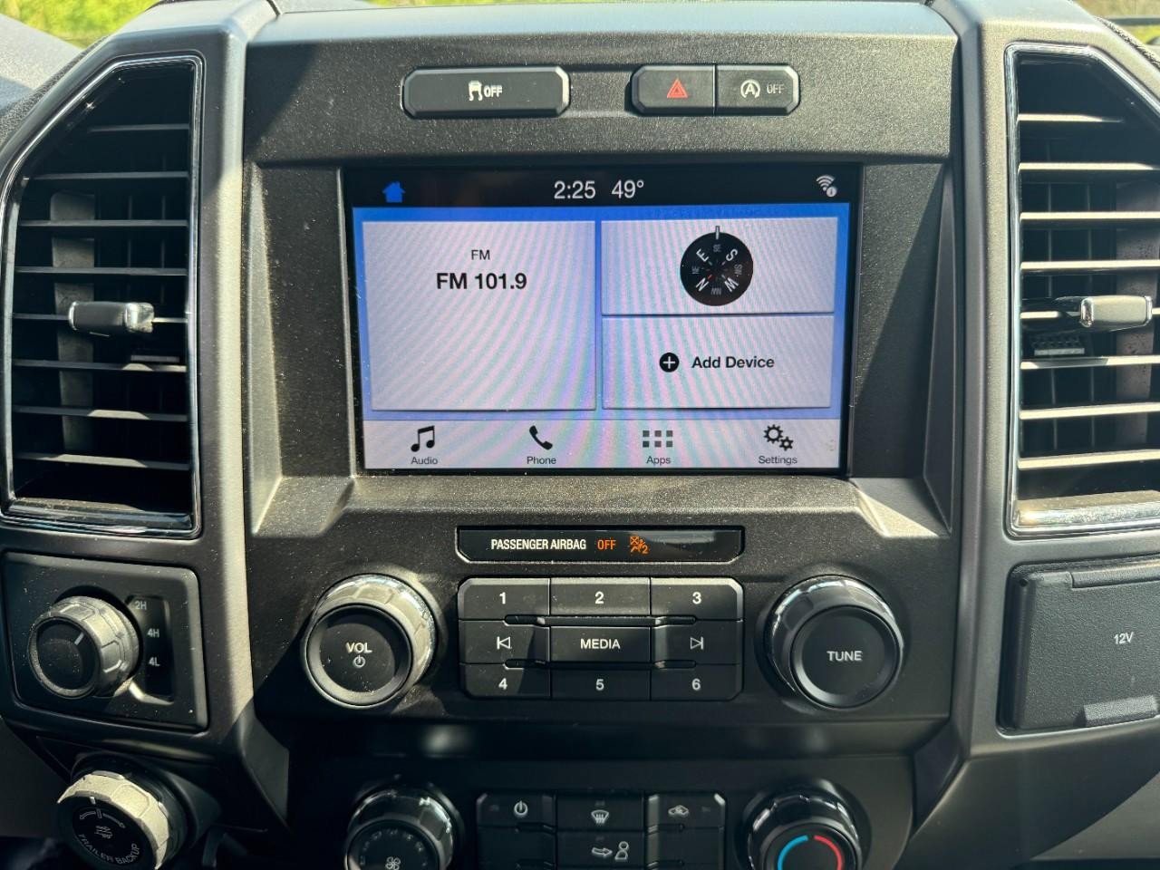 Used 2019 Ford F150 XLT w/ Trailer Tow Package image 13