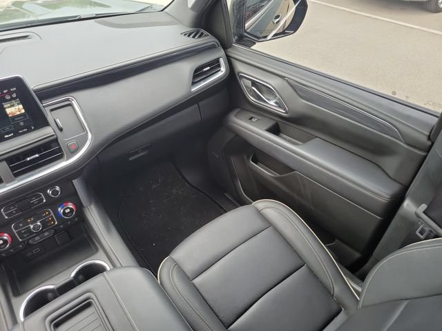 Used 2024 GMC Yukon XL SLT w/ SLT Luxury Package AWD/4WD image 17