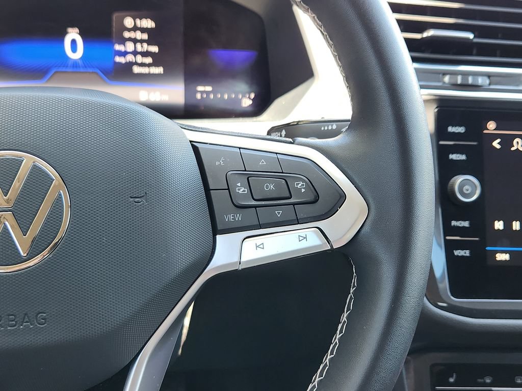 Used 2023 Volkswagen Tiguan SE FWD image 18