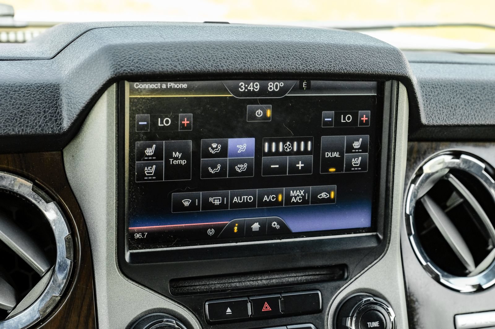 Used 2016 Ford F350 Lariat w/ Lariat Ultimate Package AWD/4WD image 31