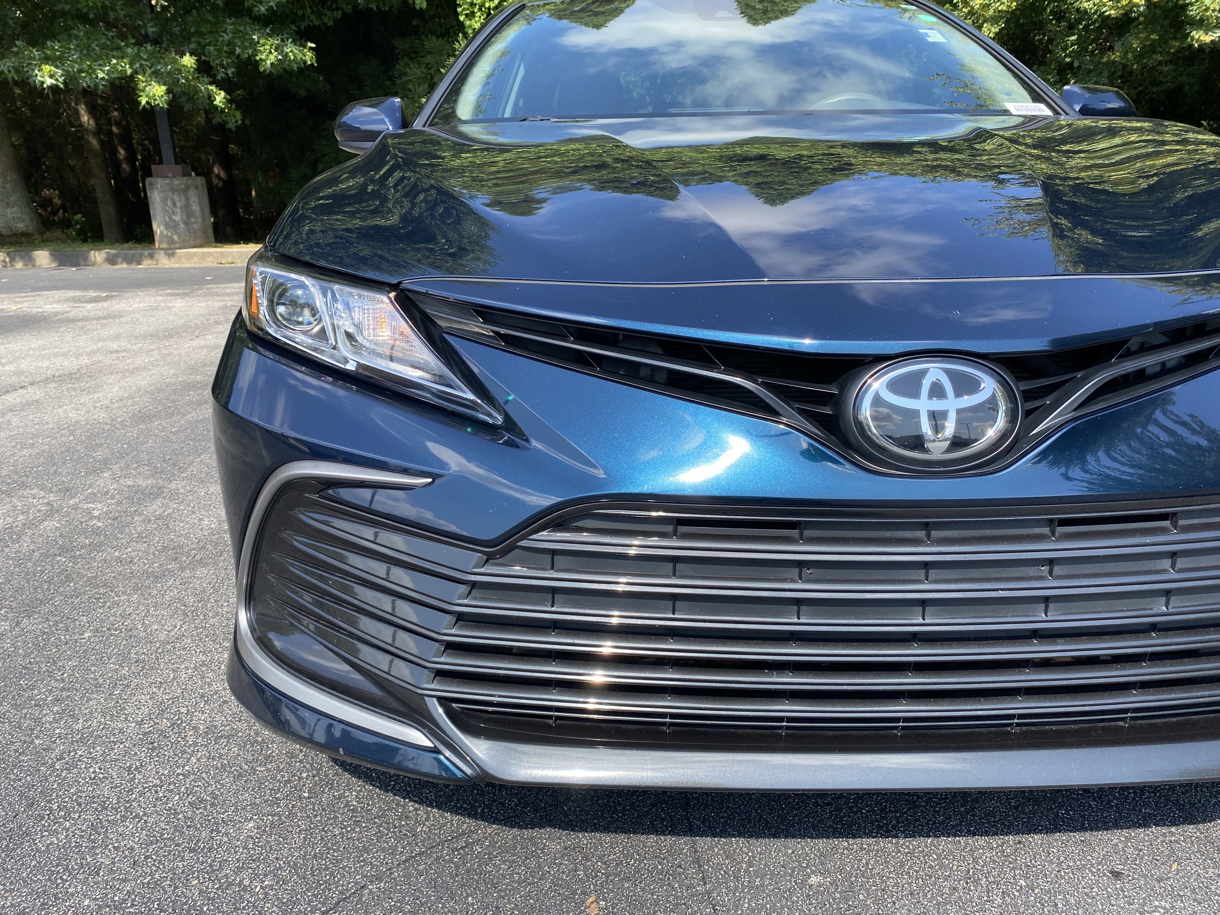 Used 2021 Toyota Camry LE FWD image 13