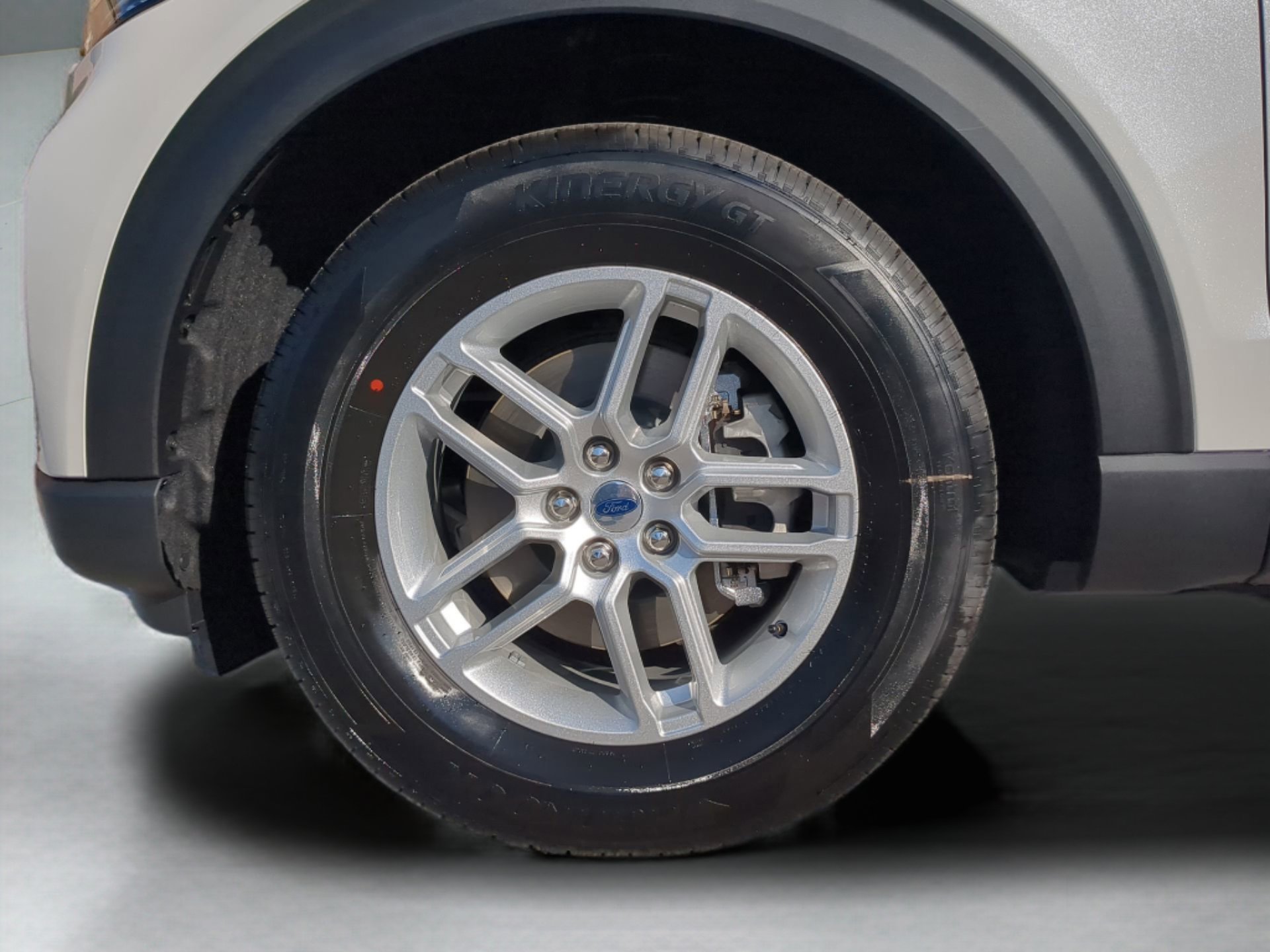 New 2026 Ford Explorer Active RWD image 68