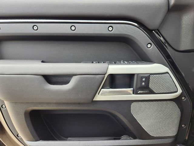 Used 2024 Land Rover Defender 130 S image 16