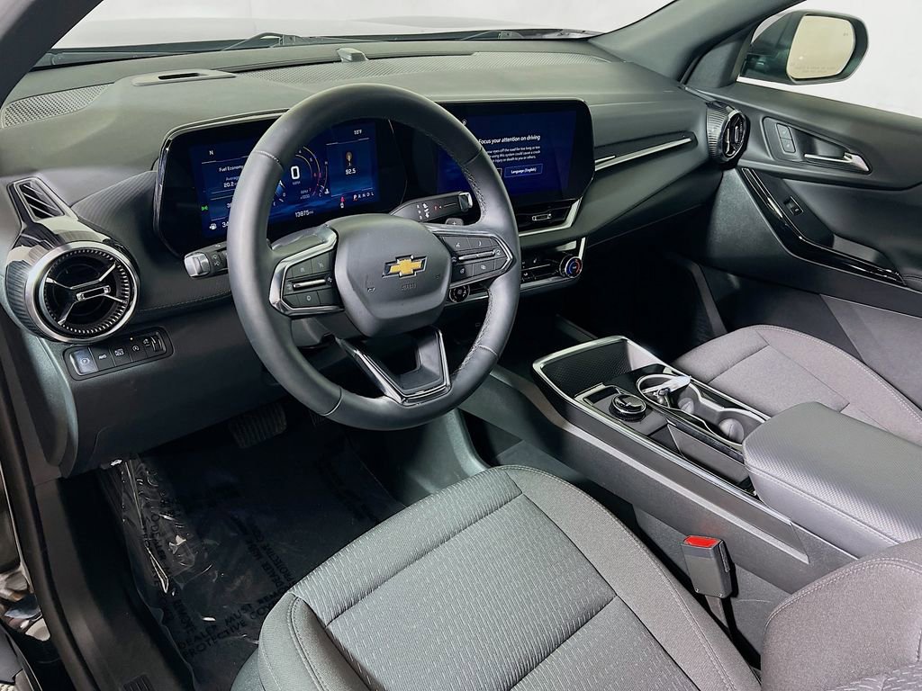 Used 2026 Chevrolet Equinox LT AWD/4WD image 9