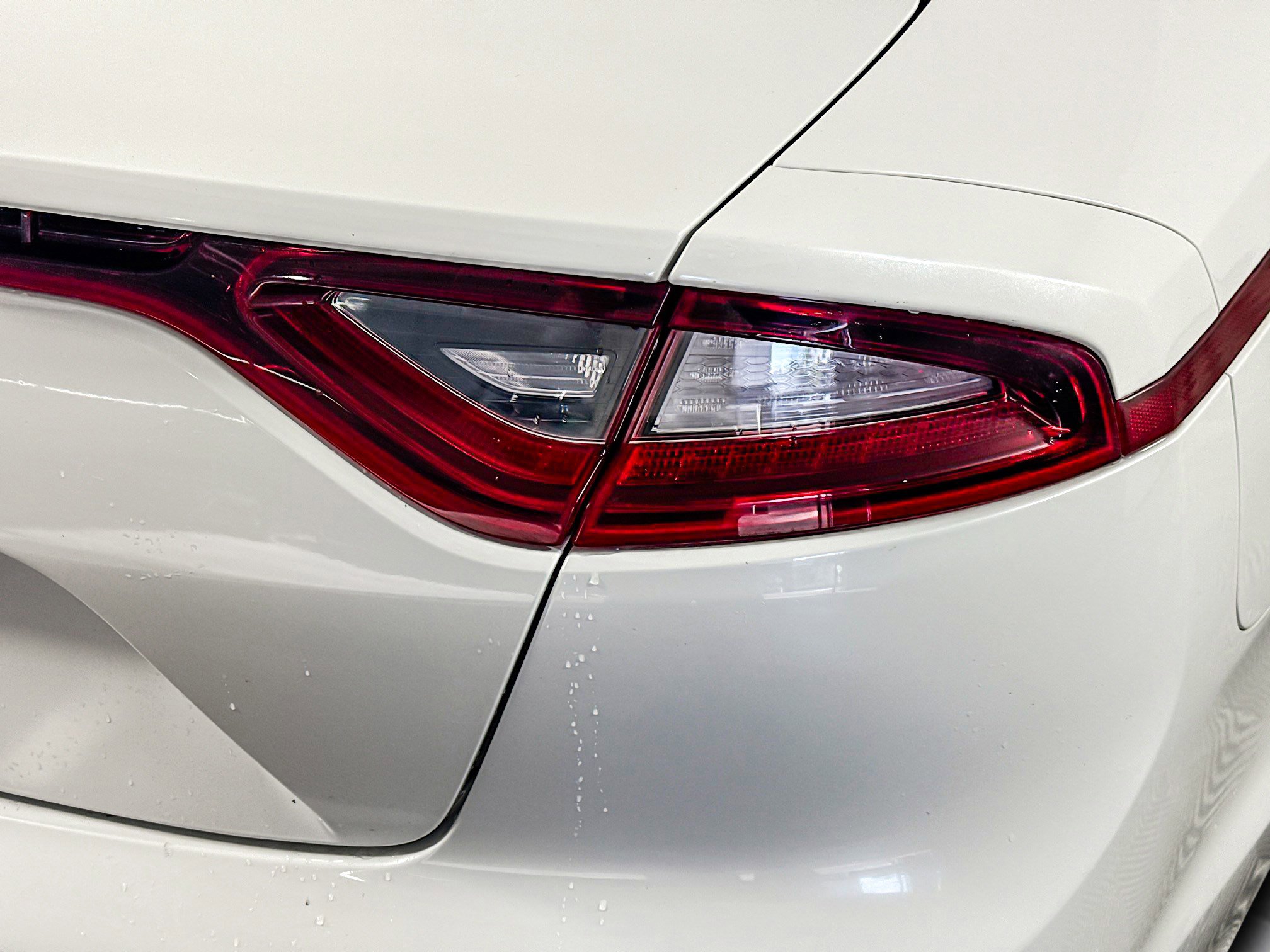 Used 2018 Kia Stinger Premium image 39