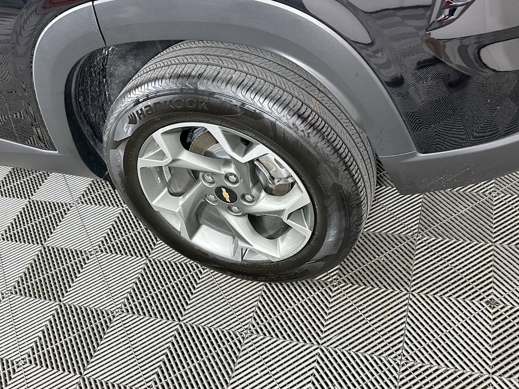 Used 2025 Chevrolet Trax LT image 37