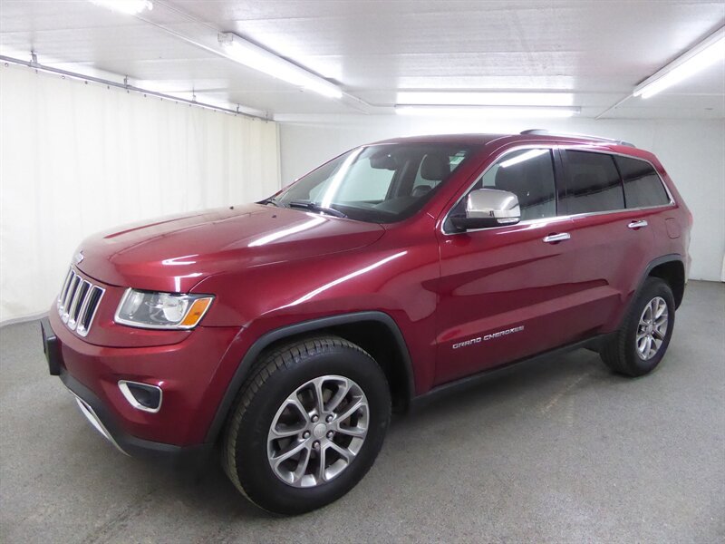 Used 2014 Jeep Grand Cherokee Limited w/ Trailer Tow Group IV AWD/4WD image 3