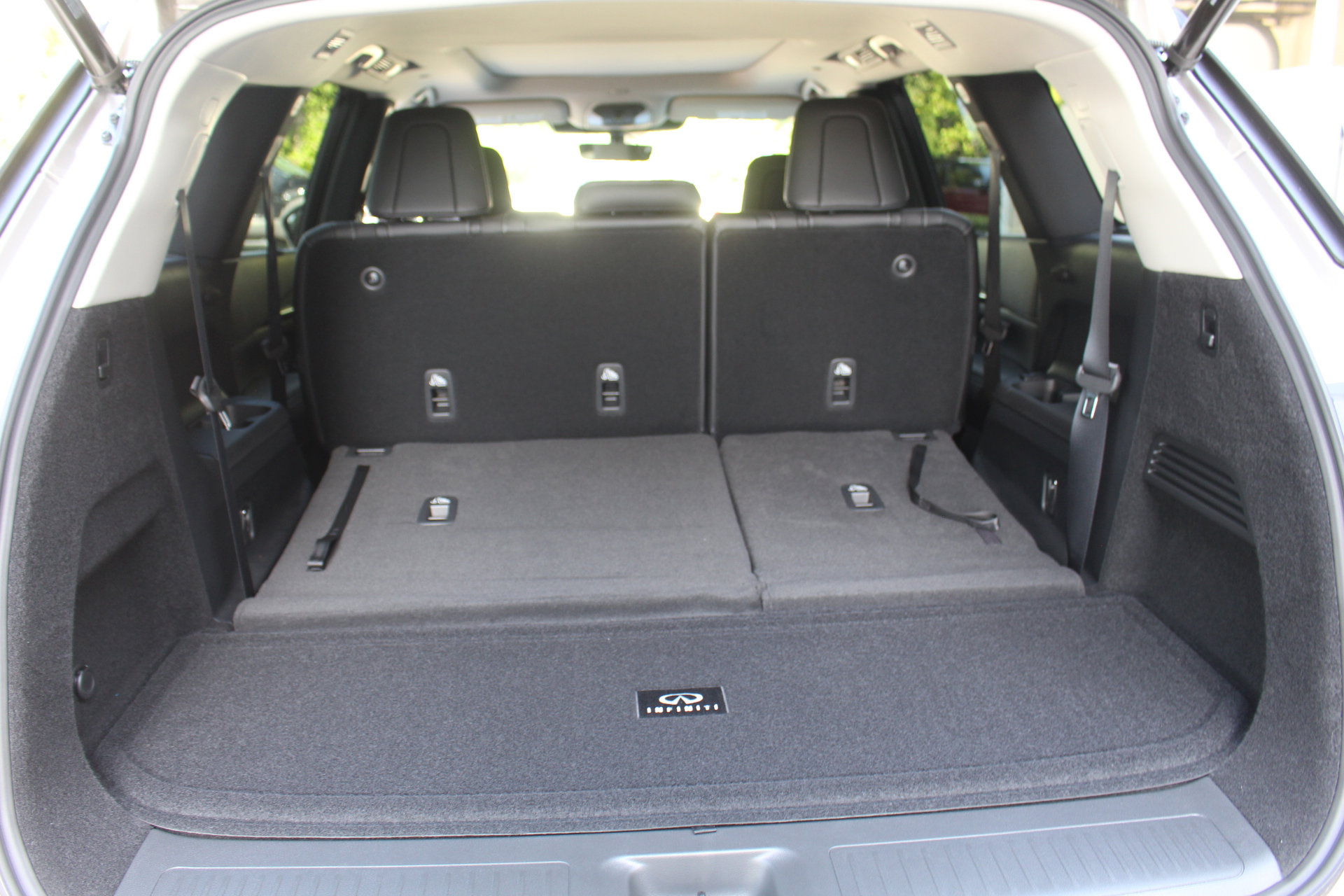 Certified 2026 INFINITI QX60 Luxe w/ Cargo Package FWD image 20