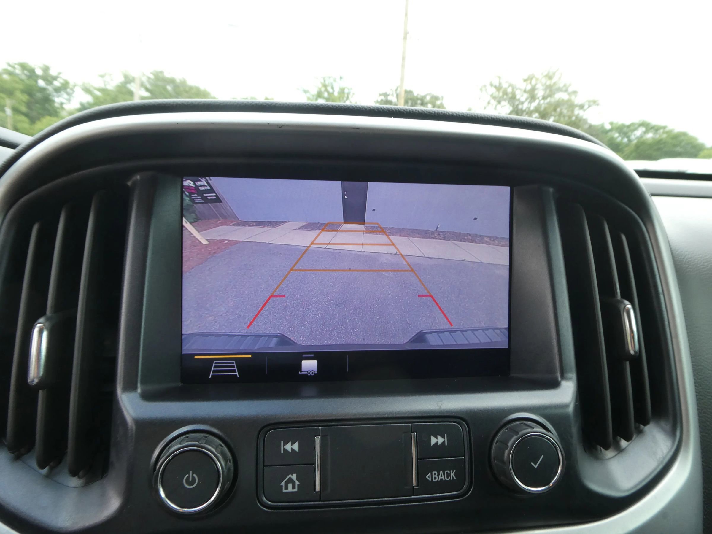 Used 2019 Chevrolet Colorado LT w/ LT Convenience Package AWD/4WD image 15