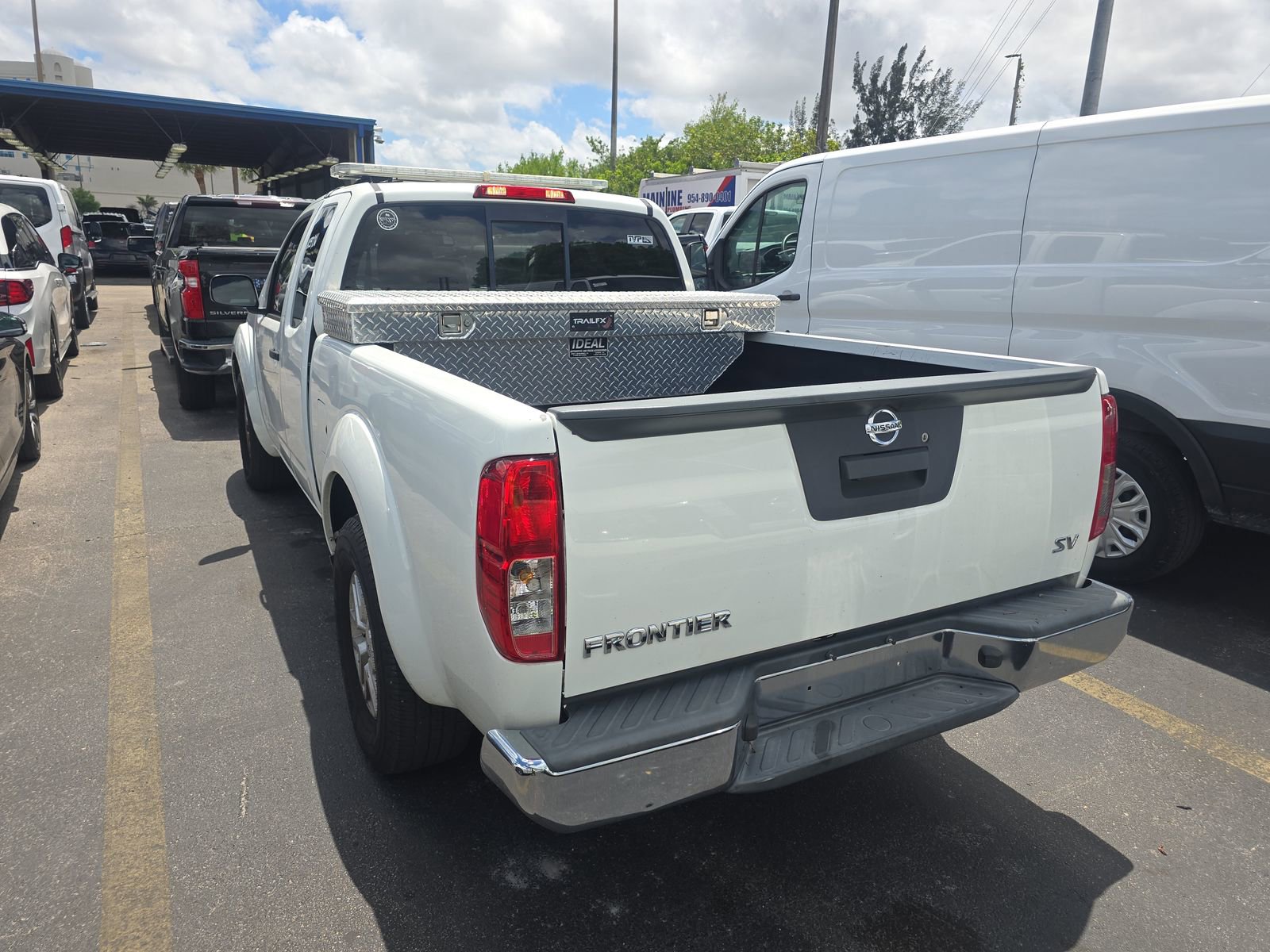 Used 2019 Nissan Frontier SV RWD image 4