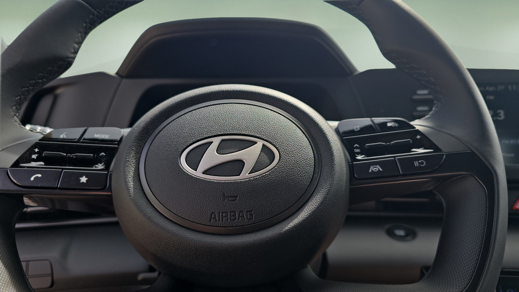 New 2026 Hyundai Elantra Sport FWD image 12