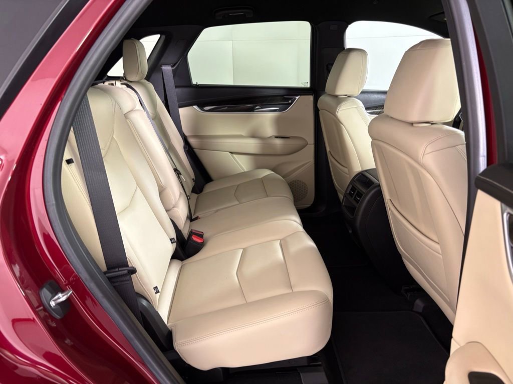 Used 2018 Cadillac XT5 FWD image 37