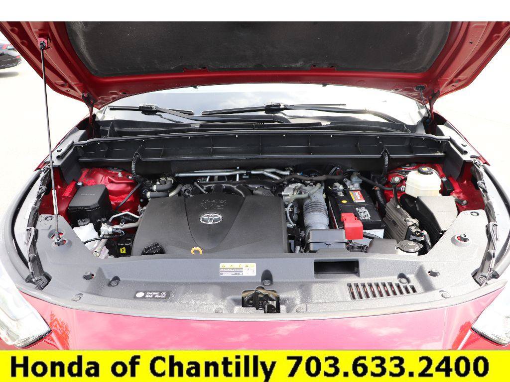 Used 2022 Toyota Highlander XSE FWD image 34