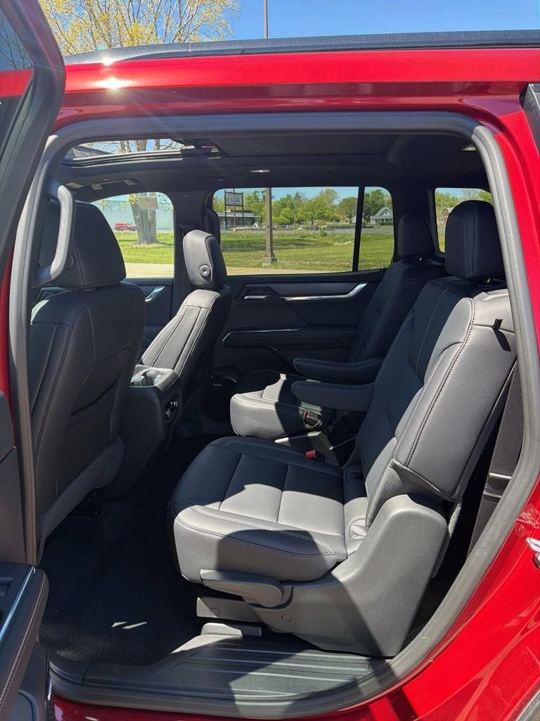 New 2026 GMC Acadia Elevation w/ Black Edition AWD/4WD image 19