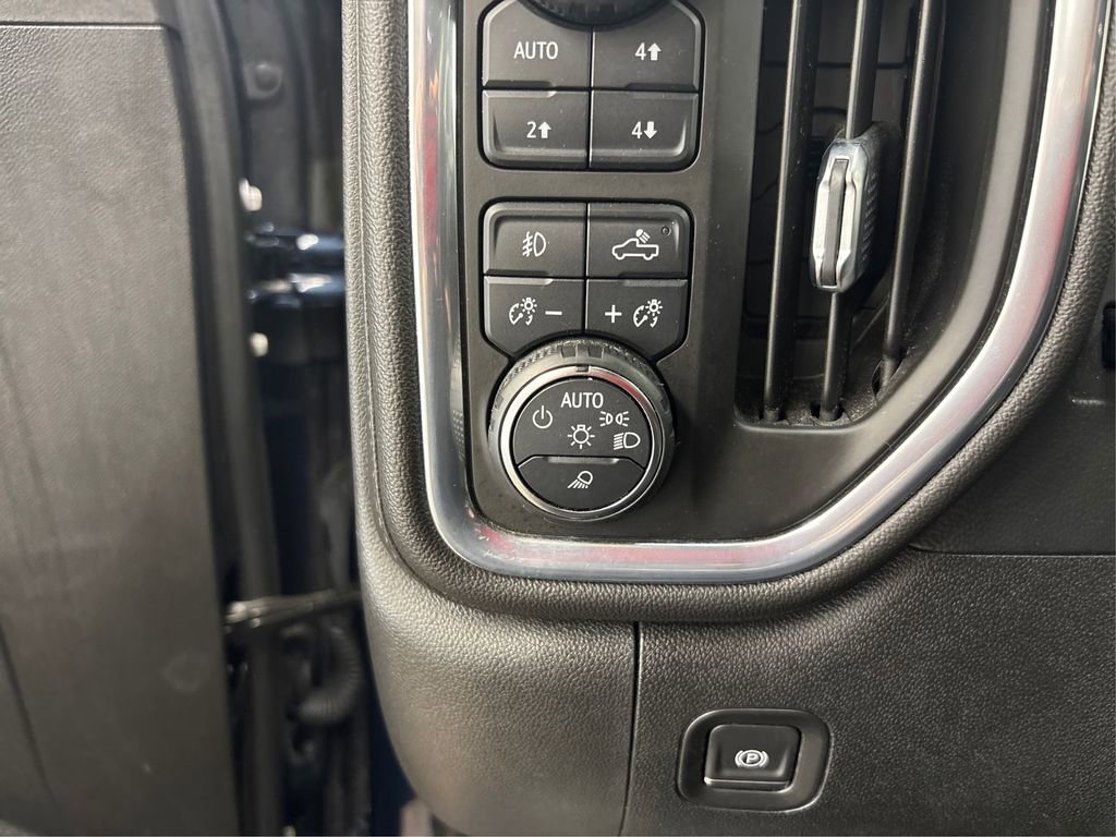 Used 2021 Chevrolet Silverado 1500 High Country image 28