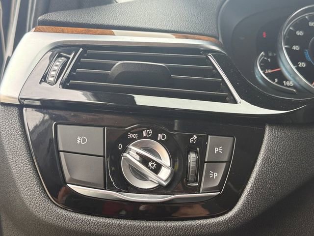 Used 2018 BMW 530e w/ Premium Package 2 image 12