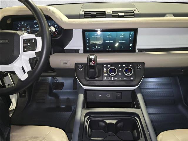 Used 2020 Land Rover Defender 110 HSE image 22