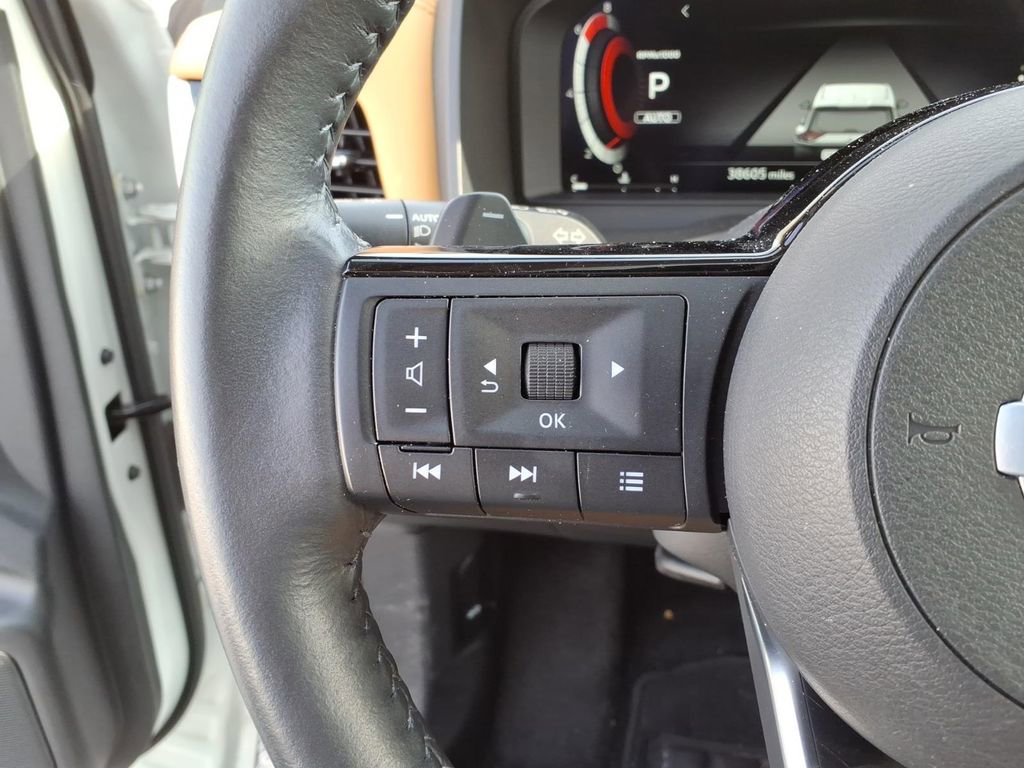 Used 2021 Nissan Rogue Platinum image 22