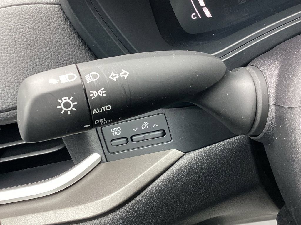 Used 2025 Toyota Grand Highlander AWD image 27
