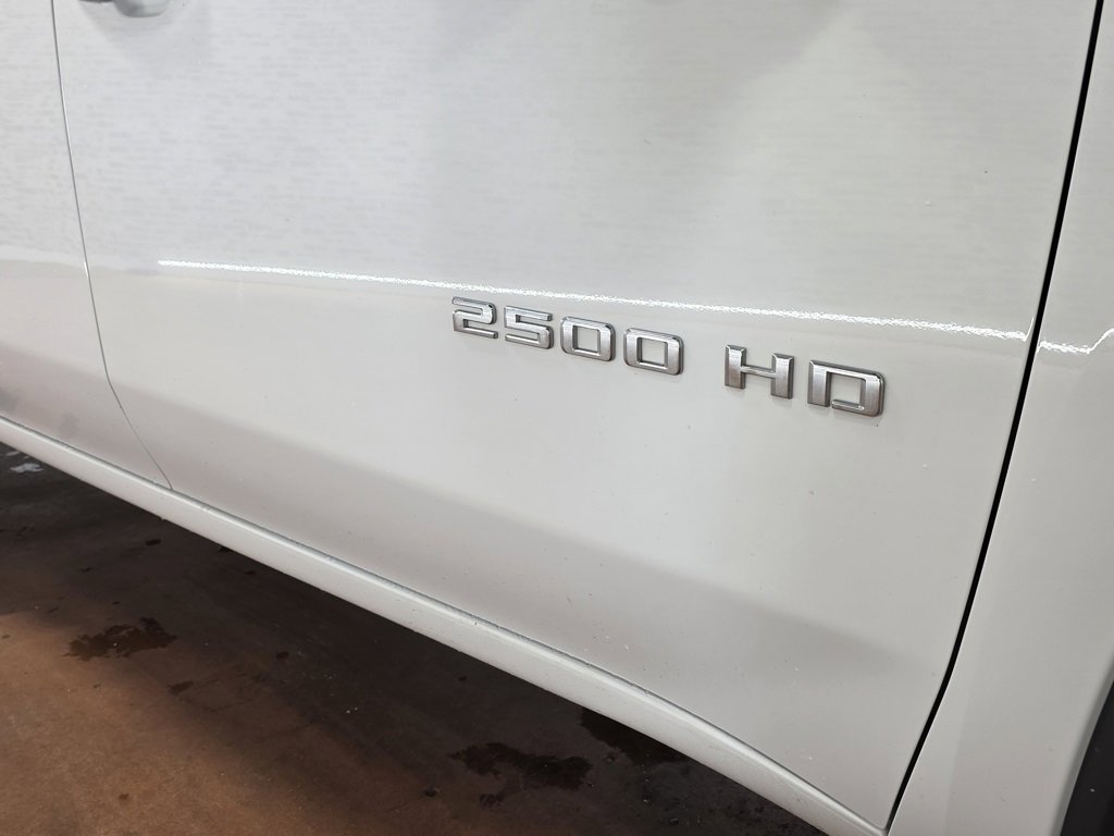 Used 2022 Chevrolet Silverado 2500 LTZ w/ LTZ Convenience Package image 13