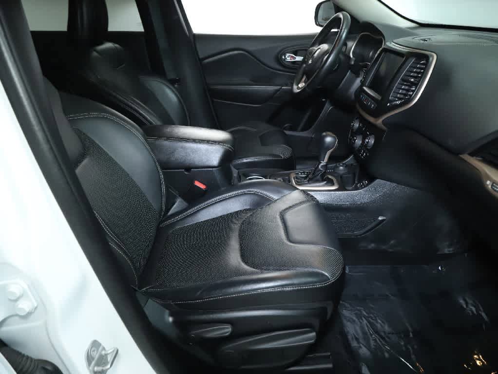 Used 2014 Jeep Cherokee Limited w/ Technology Group AWD/4WD image 36