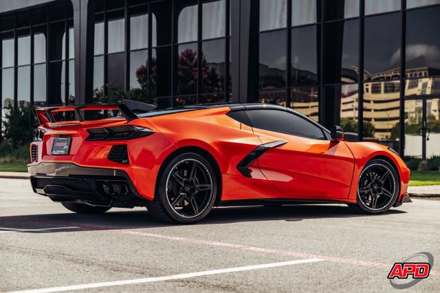 Used 2020 Chevrolet Corvette Stingray Coupe w/ 1LT RWD image 3