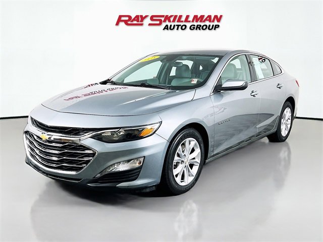 Used 2025 Chevrolet Malibu LT image 3